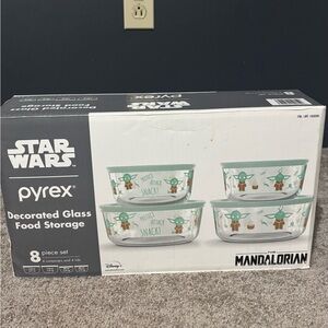 Pyrex Star Wars The Mandalorian Grogu Glass Storage Set - Green